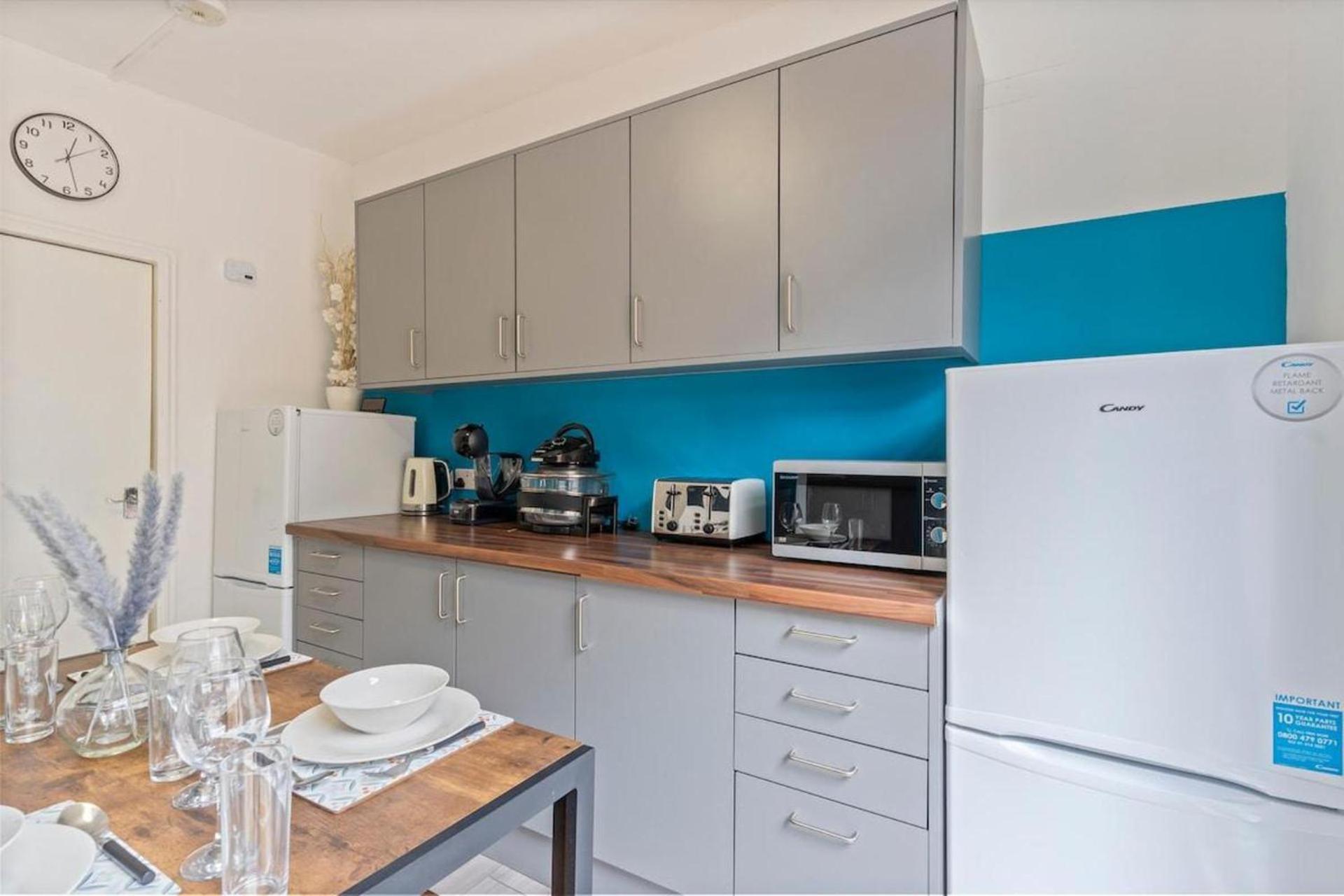 Hébergement de vacances Family Luxe House With 4 Bedrooms In Suitable For Family Visits, Contractor With Close Proximity To The Underground Station With 25mins Into *